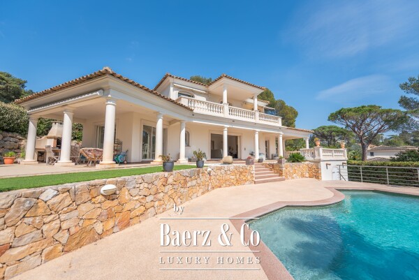 photo 17 For Sale : 6-bedroom villa with infinity pool - Secure private estate - Saint-Raphaël, near golf courses, sea view