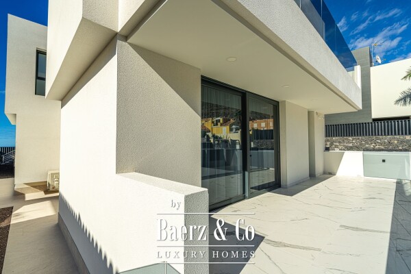 photo 38 Beautiful move in ready villa in residential area Tenerife south