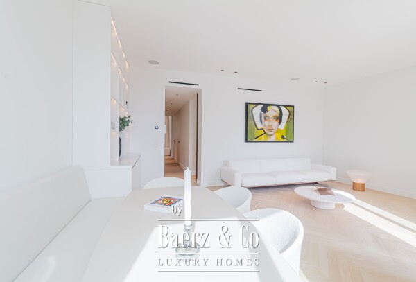 photo 6 Beautifully Renovated and Furnished Bourgeois Apartment