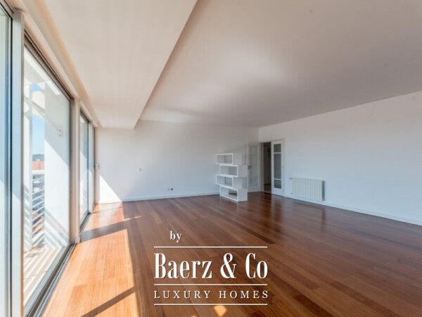 photo 5 T3 with view and garage in Amoreiras!