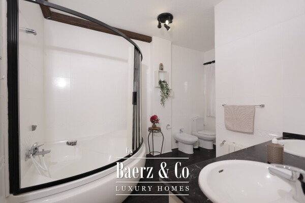 photo 12 Exclusive country house with an indoor swimming pool in La Esperanza