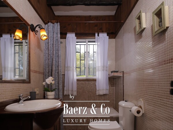 photo 20 Exclusive country house with an indoor swimming pool in La Esperanza