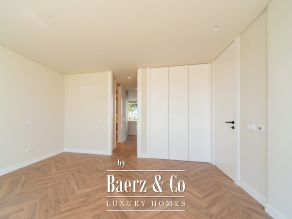 photo 12 Brand-New Contemporary Villa in São João das Lampas, Close to the Beach
