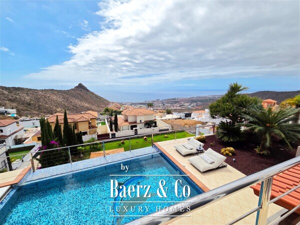 photo 42 Exclusive villa situated in prestigious residential area Tenerife